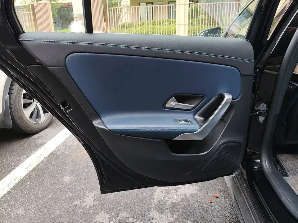 Mercedes-Benz Klasa A Mercedes Benz A Class 2022 A 180 L sports sedan facelift 2023 — thumbnail 5