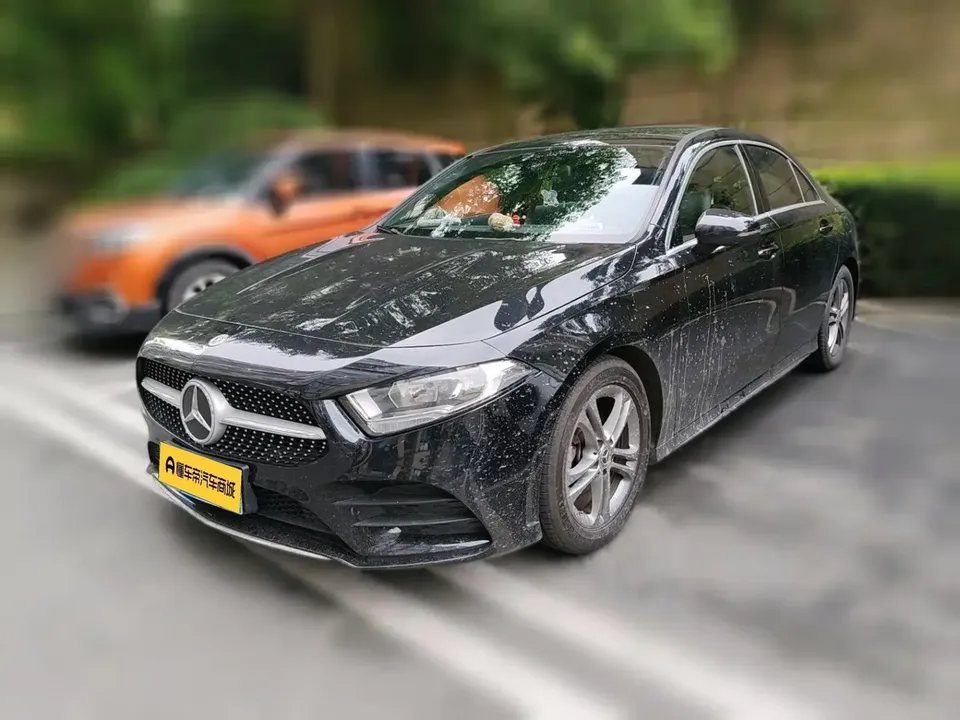Mercedes-Benz Klasa A Mercedes Benz A Class 2022 A 180 L sports sedan facelift 2023 — photo 1, buy with delivery to Moscow