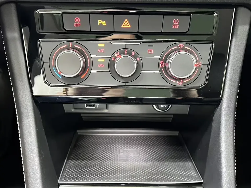 Jetta VS7 Jetta VS7 2023 280TSI Automatic Enjoy Edition 2023 — thumbnail 3