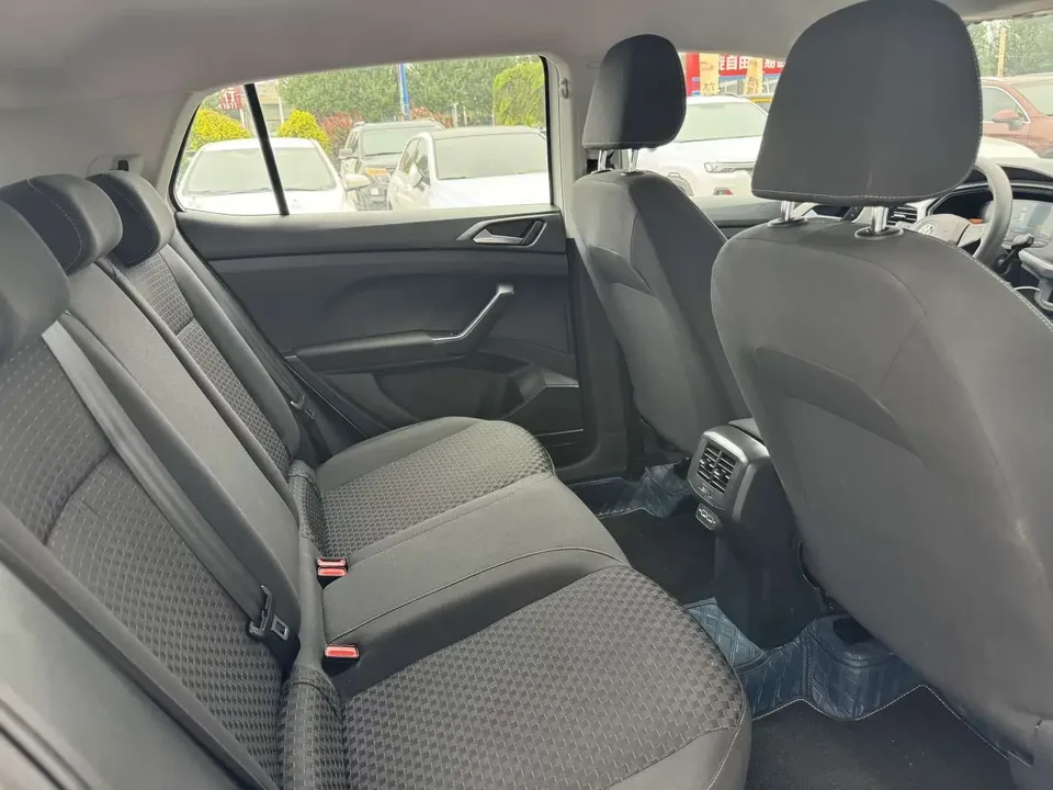 Volkswagen Explore the shadows Explore the shadows 2021 1.5L Automatic Smart Link Edition 2023 — thumbnail 3