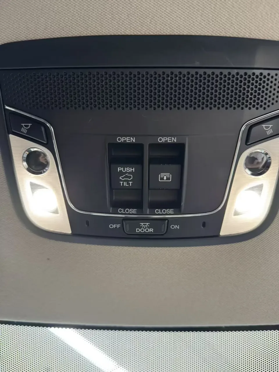 Honda VEZEL Binzhi 2022 1.5L CVT Elite Smart Edition 2022 — thumbnail 3