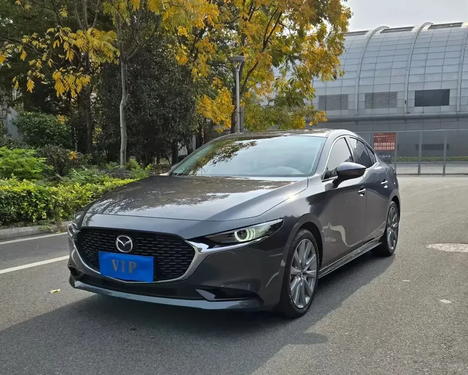 Mazda Axela Mazda3 Angkesela 2023 2.0L Automatic Quality Edition 2024 — photo 1, buy with delivery to Moscow