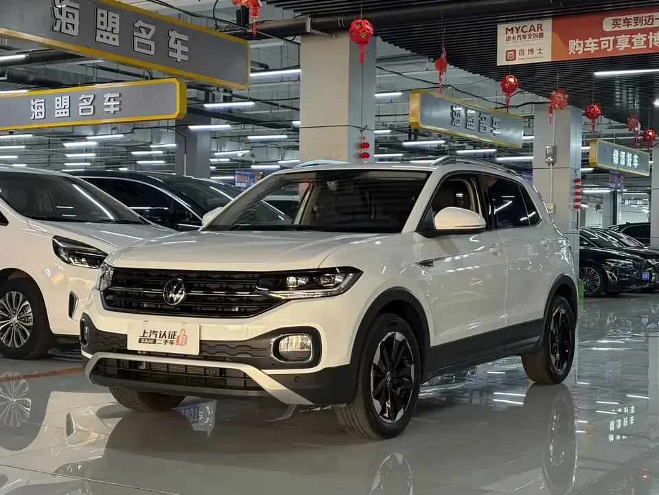 Volkswagen Explore the shadows Explore the shadows 2021 1.5L Automatic Joy-Link Edition 2023 — photo 1, buy with delivery to Moscow