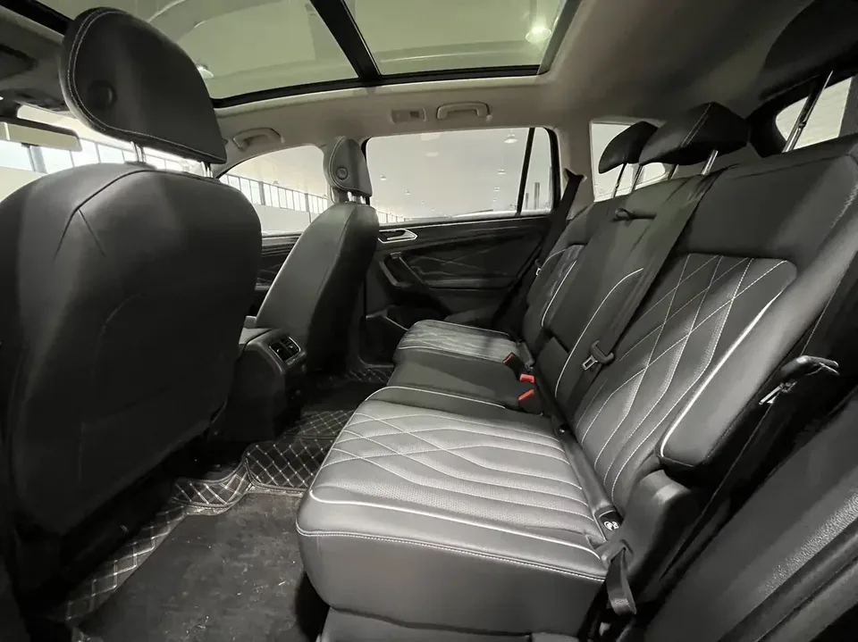 Volkswagen Tiguan L Tiguan L 2023 280TSI Limited Edition 2023 — thumbnail 3