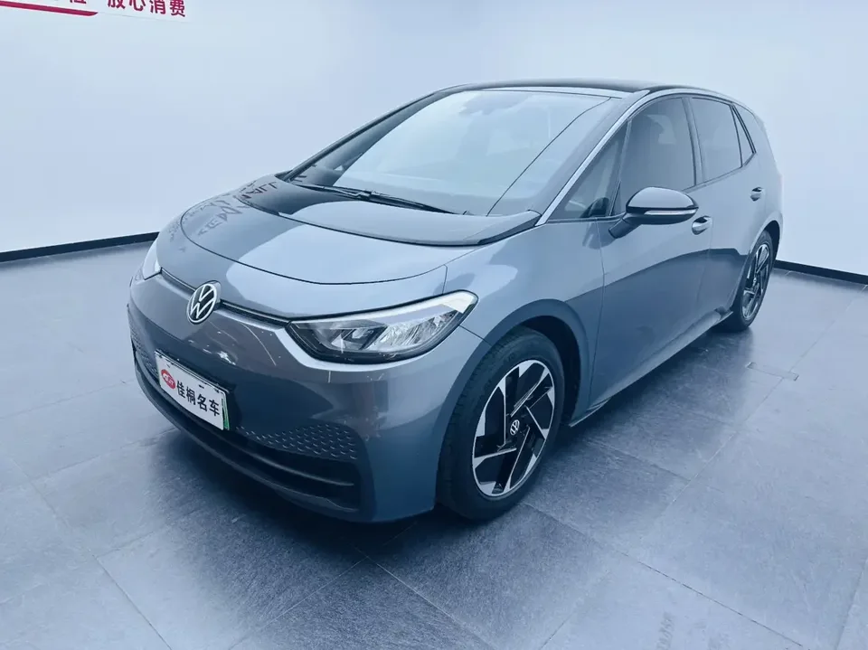 Volkswagen ID.3 Volkswagen ID.3 2024 Pure Smart Edition 2024 — photo 1, buy with delivery to Moscow