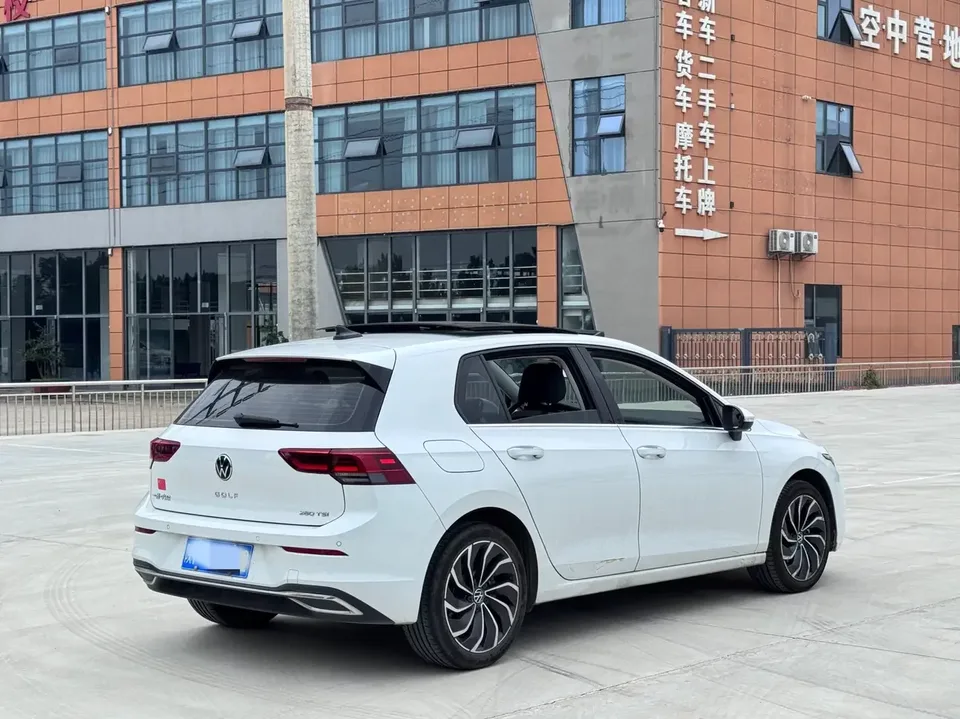 Volkswagen Golf golf 2023 280TSI DSG Pro facelift 2023 — thumbnail 4