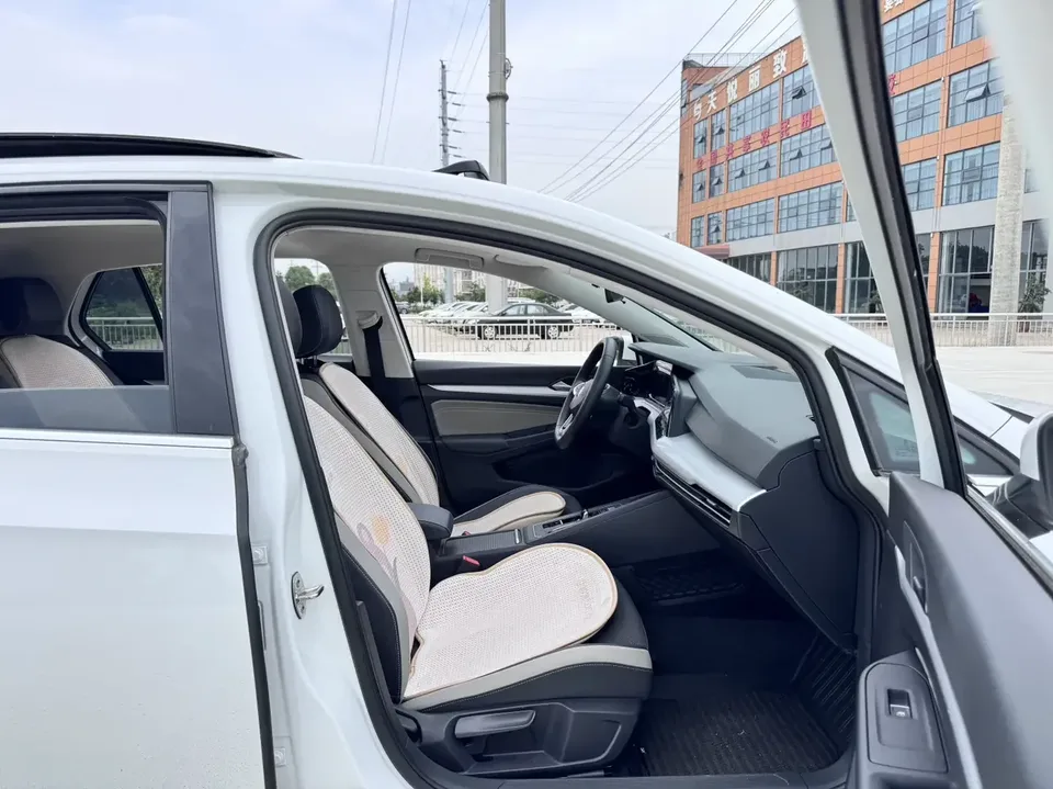 Volkswagen Golf golf 2023 280TSI DSG Pro facelift 2023 — thumbnail 5