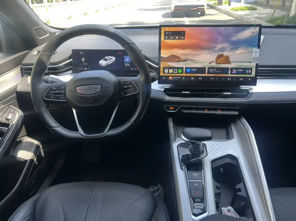 Geely Preface Xing Rui 2025 1.5T Dongfang Yao Fuyao Edition 2025 — thumbnail 3