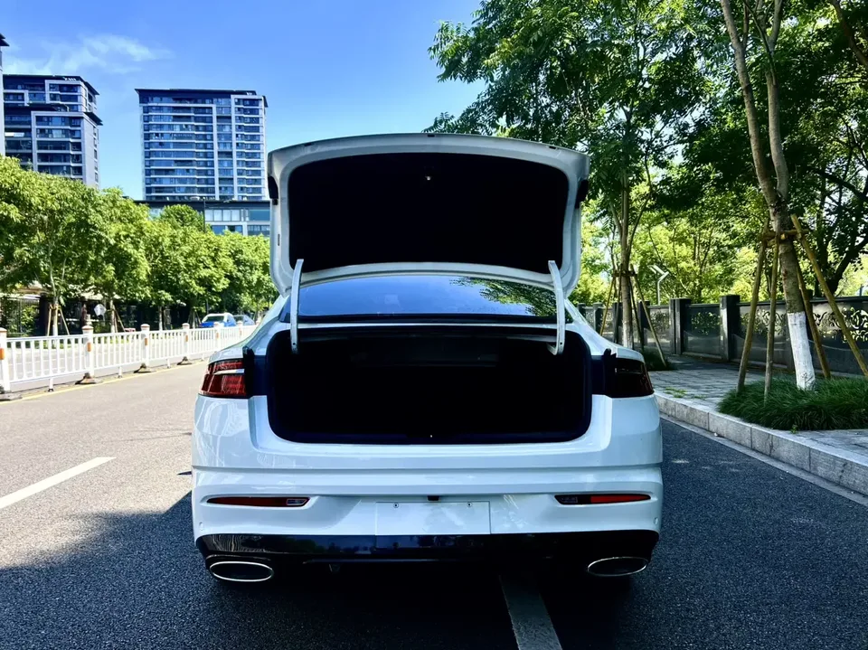 Geely Preface Xing Rui 2025 1.5T Dongfang Yao Fuyao Edition 2025 — thumbnail 5