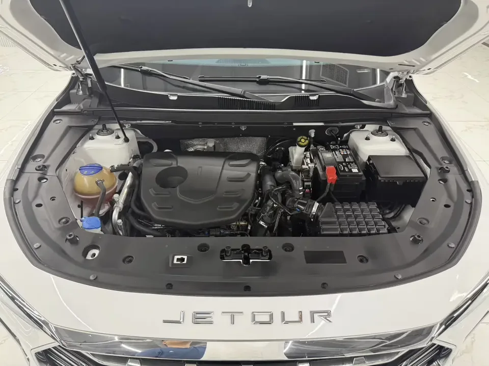 Jetour Jietu X70 PLUS Jietu X70 PLUS 2023 Ziqiang version 1.5T CVT Ziqiang MAX 7 seats 2023 — thumbnail 3