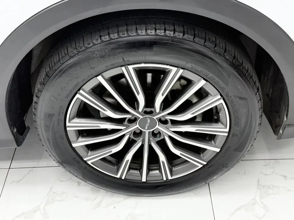 Jetour Jietu X70 PLUS Jietu X70 PLUS 2023 Ziqiang version 1.5T CVT Ziqiang MAX 7 seats 2023 — thumbnail 4