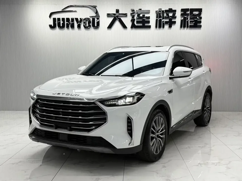 Jetour Jietu X70 PLUS Jietu X70 PLUS 2023 Ziqiang version 1.5T CVT Ziqiang MAX 7 seats 2023 — photo 1, buy with delivery to Moscow