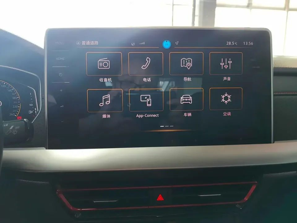 Volkswagen Lavida Lavida 2024 300TSI DSG Starry Sky Leading Edition 2025 — thumbnail 3
