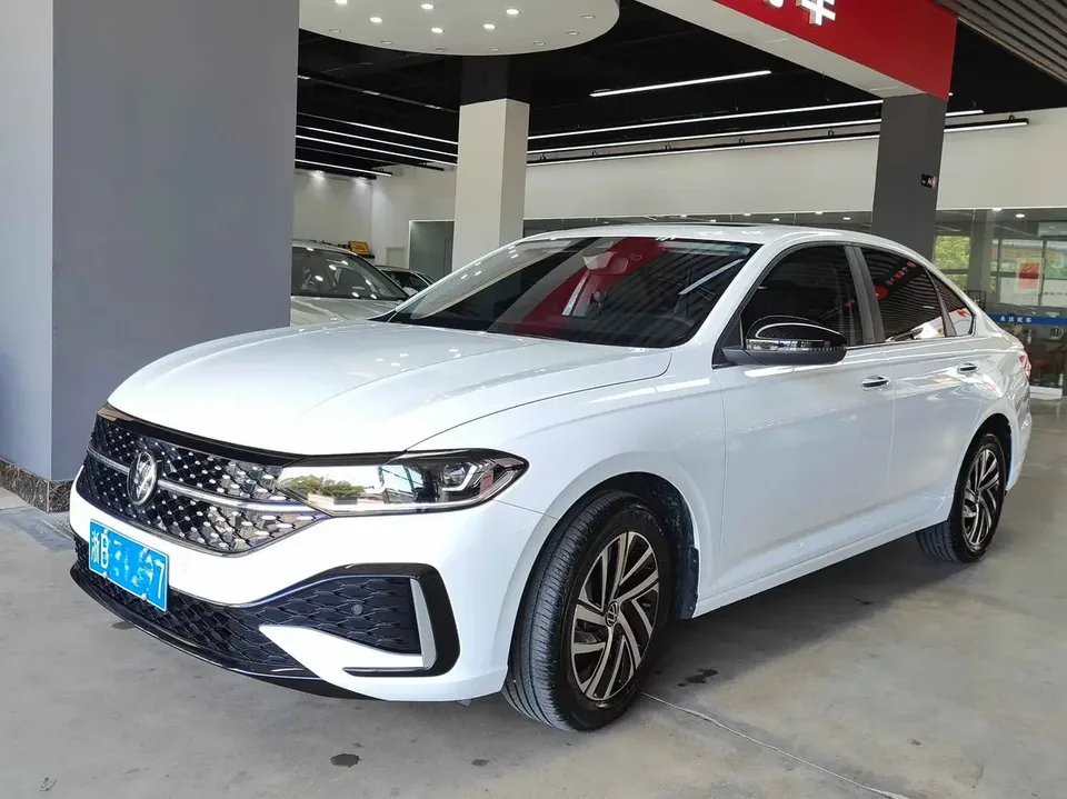 Volkswagen Lavida Lavida 2024 300TSI DSG Starry Sky Leading Edition 2025 — photo 1, buy with delivery to Moscow