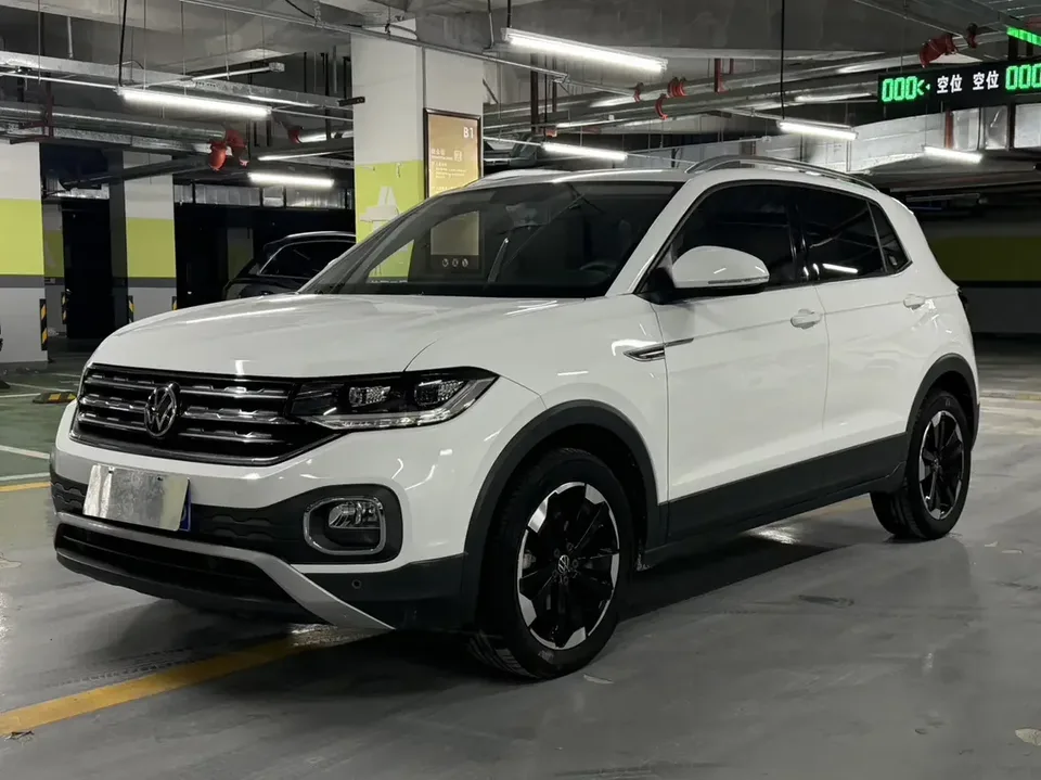 Volkswagen Explore the shadows Explore the shadows 2021 1.5L Automatic Joy-Link Edition 2022 — photo 1, buy with delivery to Moscow