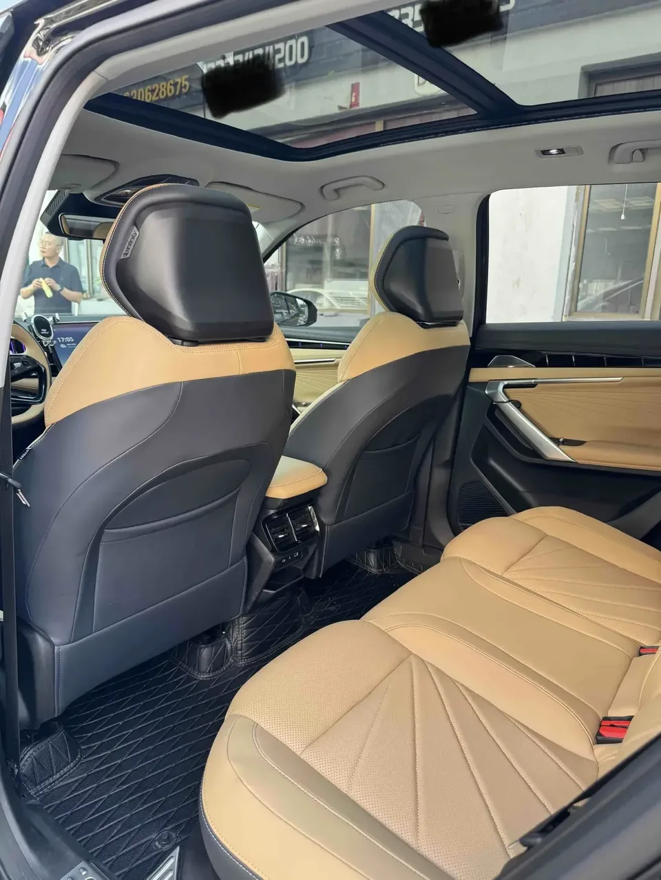 Geely Atlas L Boyue L 2023 1.5TD DCT Premium 2023 — thumbnail 3