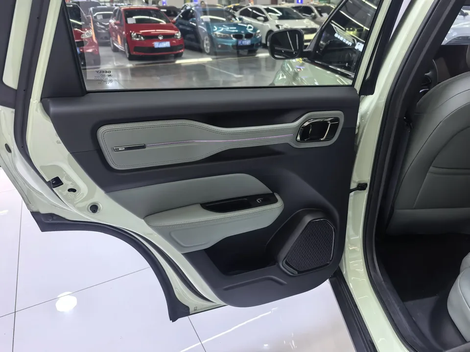 Geely Cowboy cowboy 2025 1.5TD Fun Wild Edition 2025 — миниатюра 4