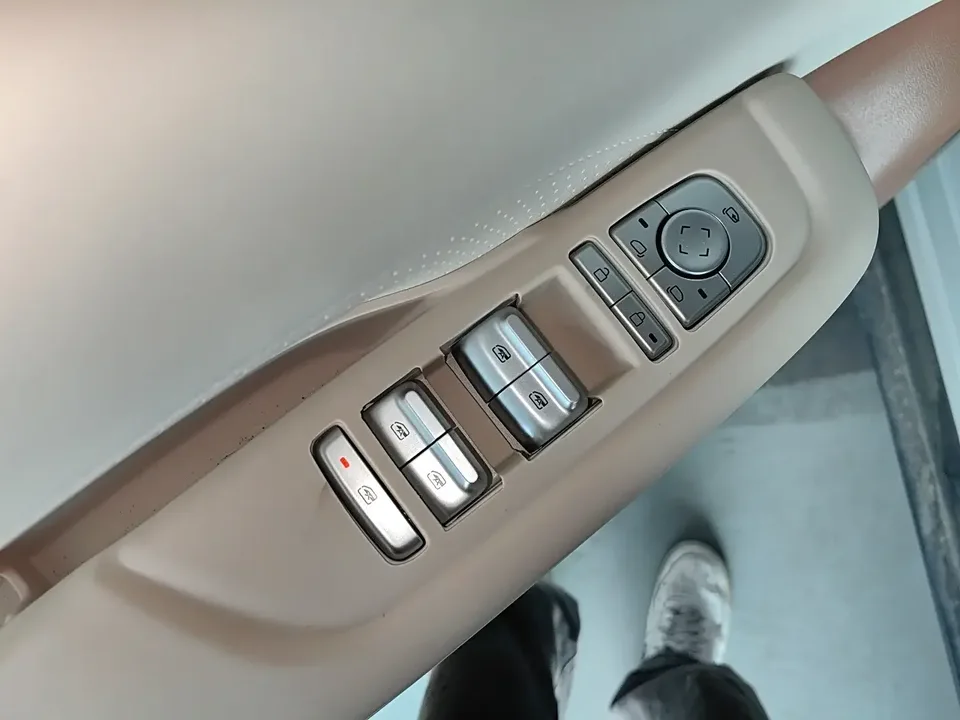Wuling Bingo S Bingo S 2025 430km Flagship Model 2025 — thumbnail 5
