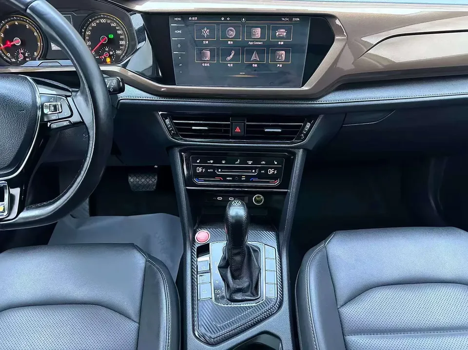 Volkswagen Tharu tuyue 2021 280TSI 2WD Luxury Edition PLUS 2022 — thumbnail 3