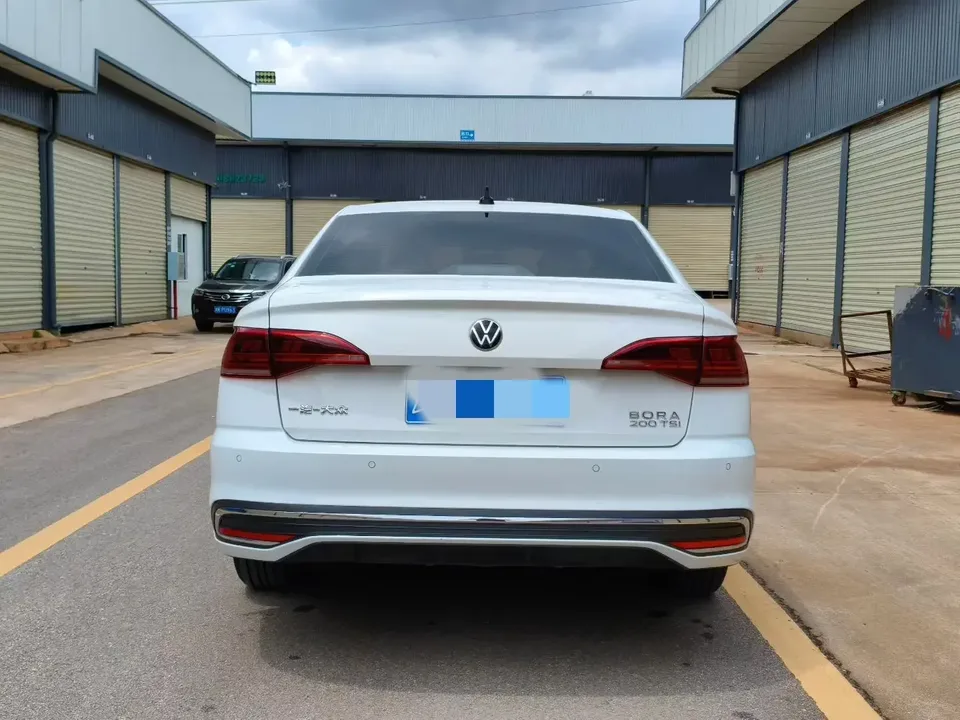 Volkswagen Bora Bora 2026 200TSI DSG Joyride Navigation Edition 2026 — thumbnail 2