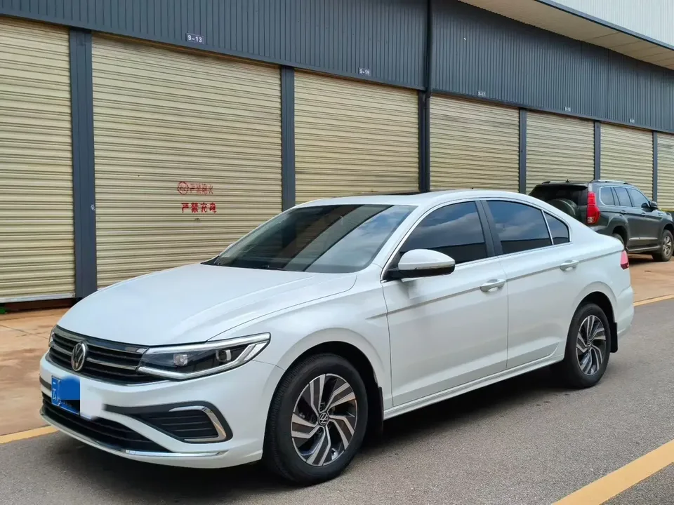Volkswagen Bora Bora 2026 200TSI DSG Joyride Navigation Edition 2026 — photo 1, buy with delivery to Moscow