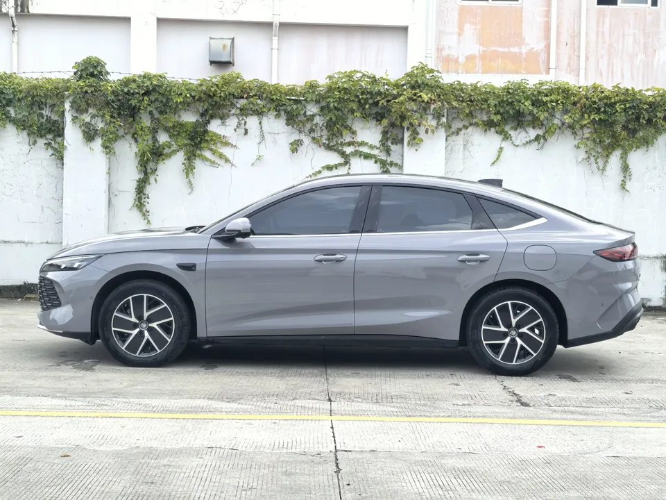 BYD Qin L DM Qin L DM 2026 DM-i 128KM Leading Model 2025 — thumbnail 4