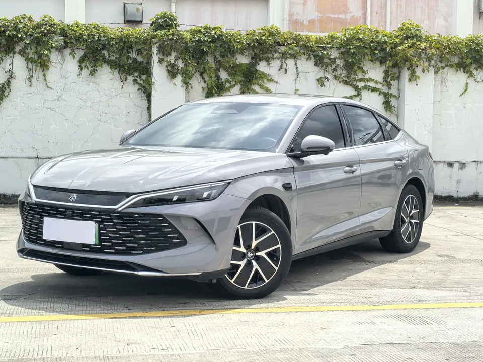 BYD Qin L DM Qin L DM 2026 DM-i 128KM Leading Model 2025 — photo 1, buy with delivery to Moscow