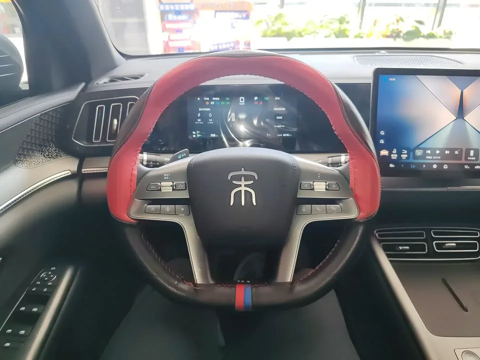 BYD Song Pro DM Song Pro DM 2025 Second generation intelligent driving version DM-i 75KM leading model 2025 — thumbnail 4