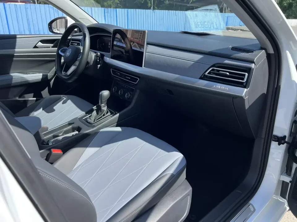 Volkswagen Lavida Lavida 2023 Modified 1.5L Automatic Starry Sky 5 Million Edition 2023 — thumbnail 3