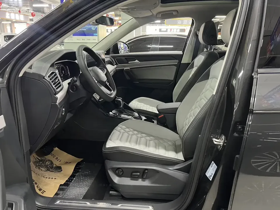 Volkswagen Tayron Tanyue 2023 280TSI 2WD Luxury Plus Advanced Edition 2022 — thumbnail 3