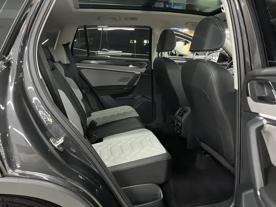 Volkswagen Tayron Tanyue 2023 280TSI 2WD Luxury Plus Advanced Edition 2022 — thumbnail 4