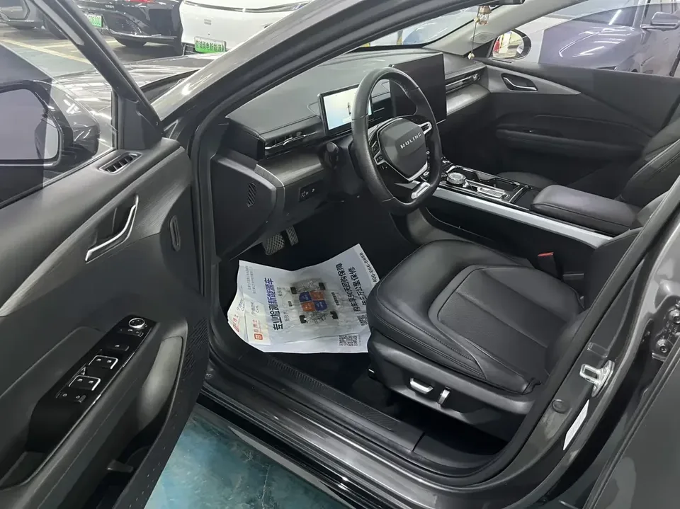 Wuling Starlight PHEV Wuling Starlight PHEV 2023 150 Advanced Version 2024 — thumbnail 3