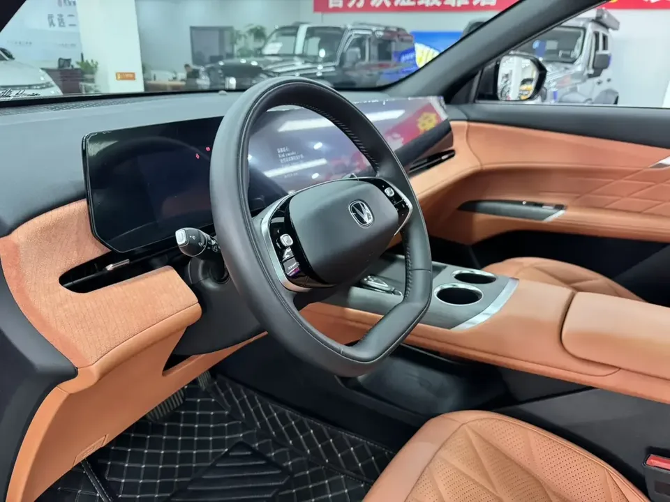 Changan CS75PLUS Changan CS75 PLUS 2025 The fourth generation 1.5T New Blue Whale Smart Premium 2024 — миниатюра 3