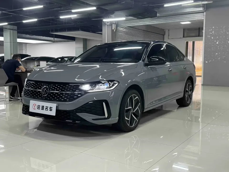Volkswagen Lavida Lavida 2023 300TSI DSG Starry Sky Forever Edition 2023 — photo 1, buy with delivery to Moscow