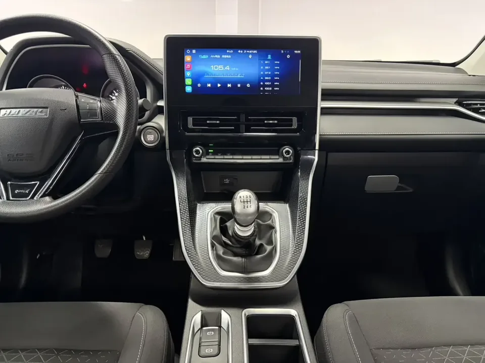 Haval M6 Haval M6 2021 PLUS 1.5T Manual Elite Smart Link 2022 — thumbnail 3