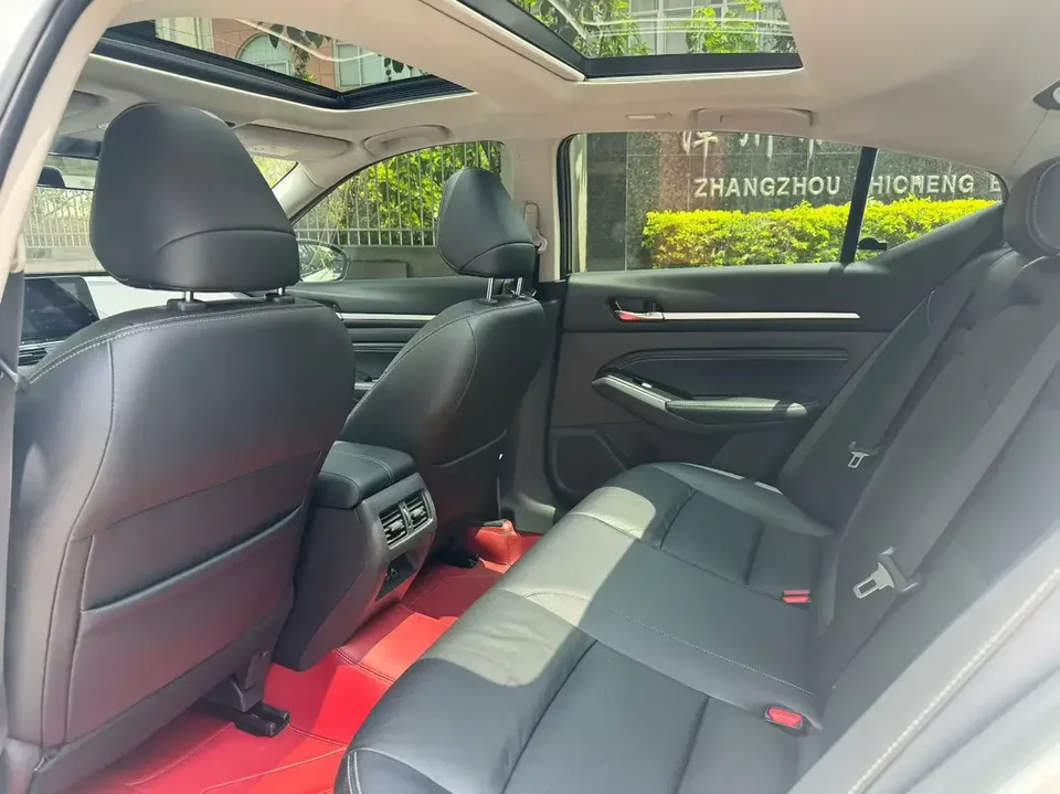 Nissan Altima Sound of nature 2020 Modified 2.0L XL Upper Smart Edition 2022 — thumbnail 5