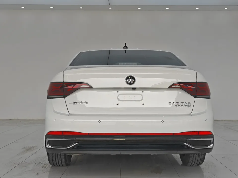 Volkswagen Sagitar Sagitar 2024 300TSI DSG Flying Edition 2024 — thumbnail 2