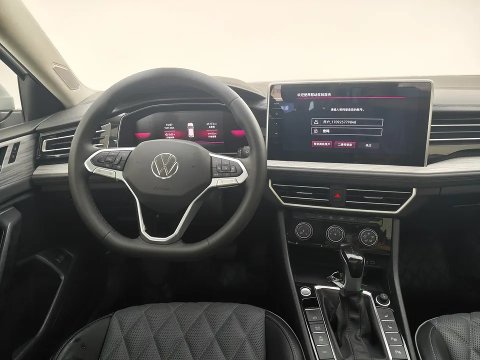 Volkswagen Sagitar Sagitar 2024 300TSI DSG Flying Edition 2024 — thumbnail 3