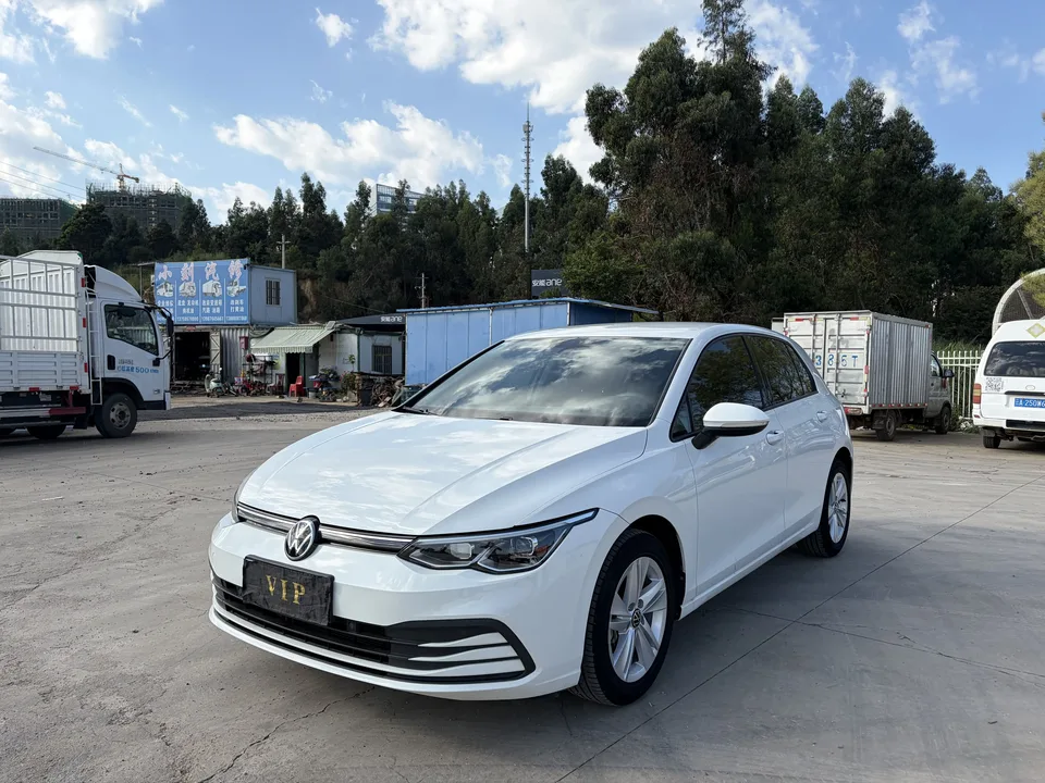 Volkswagen Golf golf 2021 200TSI DSG Pro 2023 — photo 1, buy with delivery to Moscow
