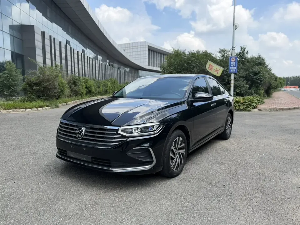Volkswagen Lavida Lavida 2023 280TSI DSG Yongyi Edition 2023 — photo 1, buy with delivery to Moscow