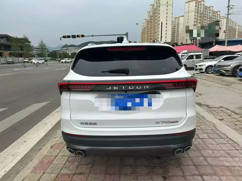 Jetour Jietu X70 PLUS Jietu X70 PLUS 2024 Champion Edition 1.5T DCT Champion PRO 5-seater 2025 — thumbnail 2