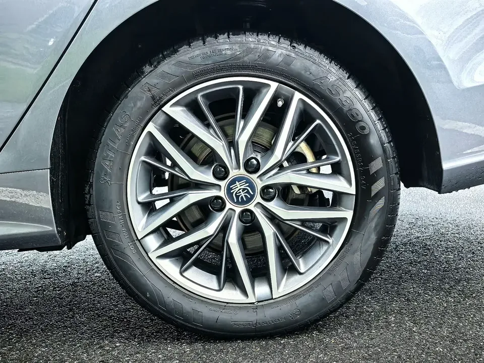 BYD Qin PLUS EV Qin PLUS EV 2024 Honor Edition 420KM Leading Model 2025 — thumbnail 3