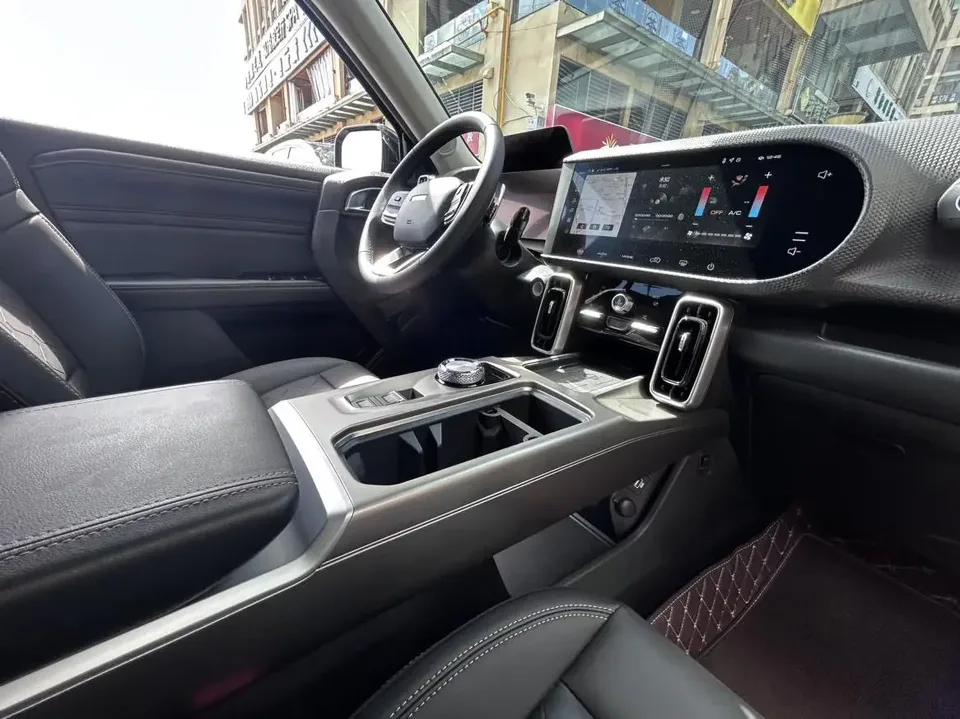 Haval Dargo Harvard dog 2024 1.5T 2WD Labrador Edition 2024 — thumbnail 3