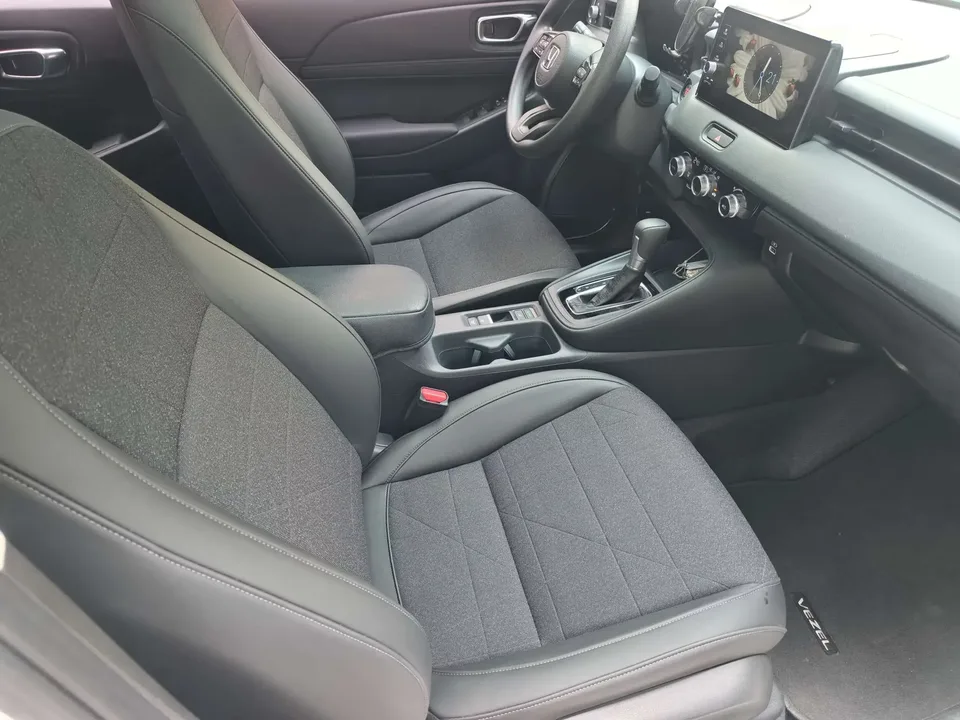 Honda VEZEL Binzhi 2023 1.5L CVT Technology Edition 2023 — thumbnail 3