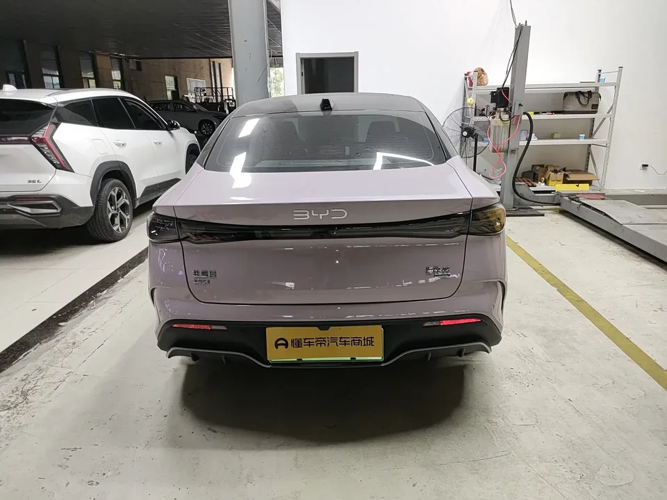 BYD Seal 06DM Seal 06DM 2025 DM-i 120KM Premium Edition 2025 — thumbnail 2
