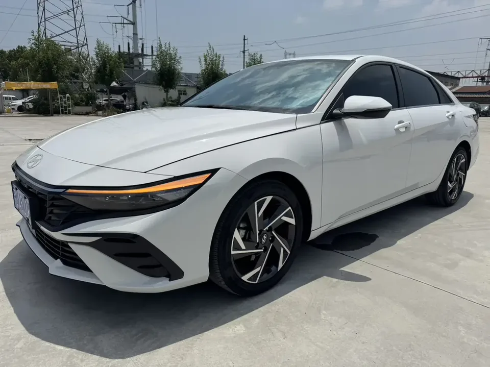 Hyundai Elantra Elantra 2023 1.5L CVT LUX Premium Edition 2023 — photo 1, buy with delivery to Moscow