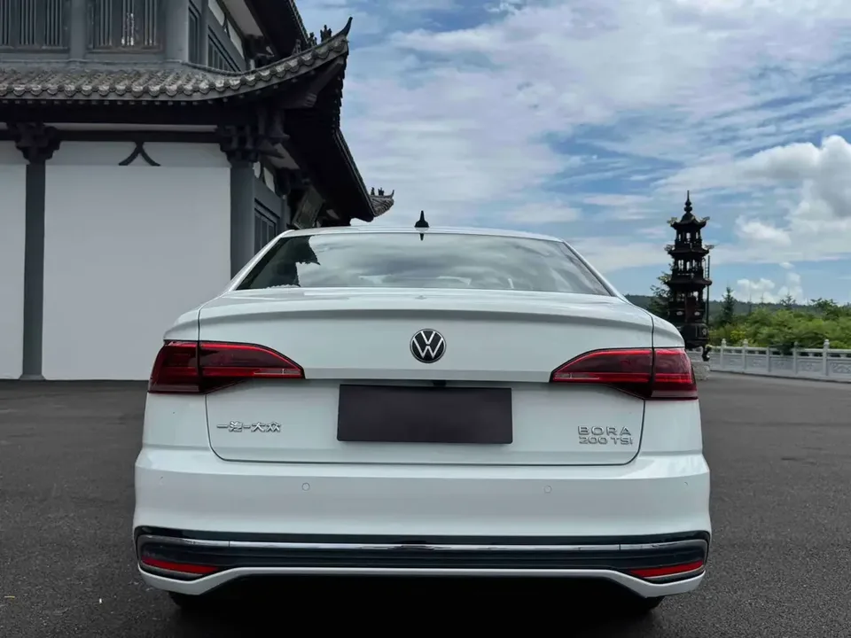 Volkswagen Bora Bora 2023 200TSI DSG Joy Travel PRO Edition 2022 — thumbnail 2