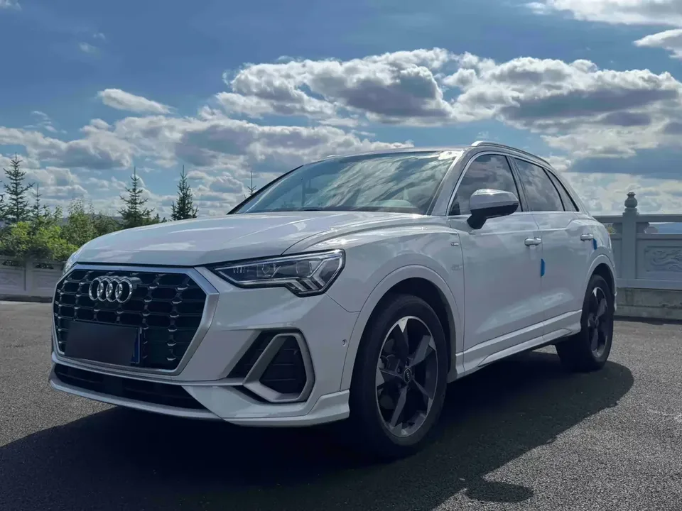 Audi Q3 Audi Q3 2022 35 TFSI Stylish Dynamic 2022 — фото 1, купить с доставкой в Москву