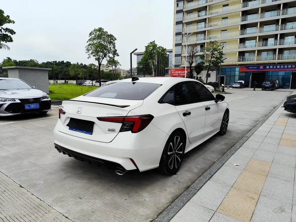 Honda Integra Style 2022 240TURBO CVT Phantom Night Tech Edition 2022 — thumbnail 2