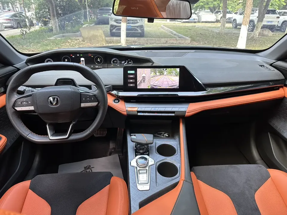Changan UNI-V Changan UNI-V 2023 1.5T Sports Edition 2024 — thumbnail 5